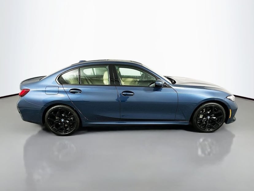 2026 BMW 3 Series - Image 4