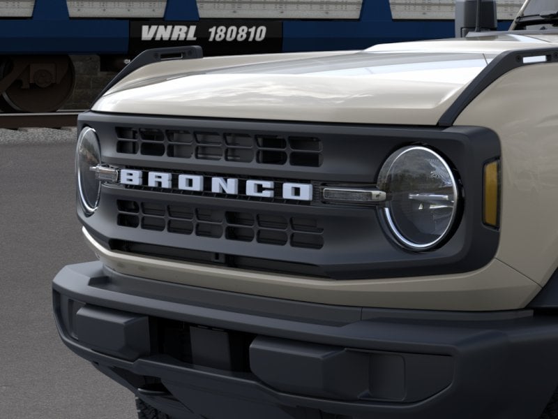2026 Ford Bronco - Image 32