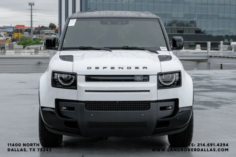 2026 Land Rover Defender 110 - Image 5