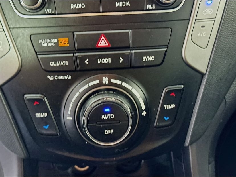 2017 Hyundai Santa Fe Sport - Image 19