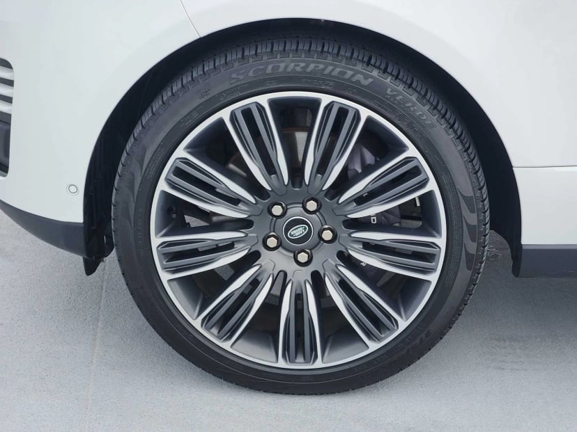 2021 Land Rover Range Rover - Image 10
