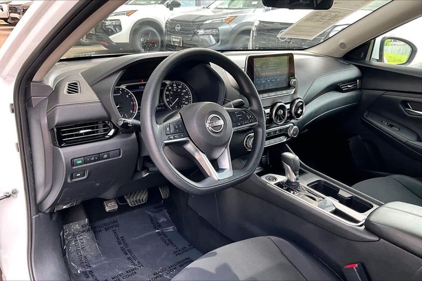 2024 Nissan Sentra - Image 17