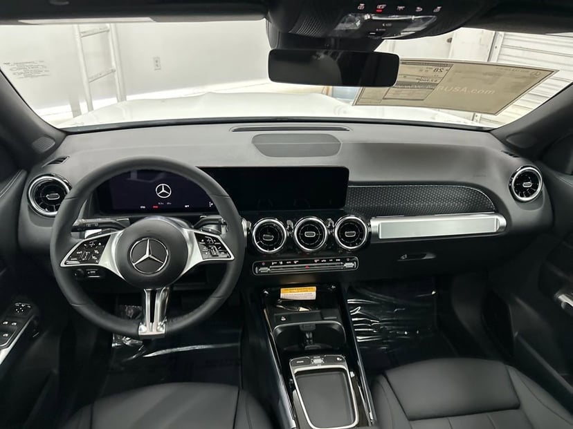 2026 Mercedes-Benz GLB - Image 54