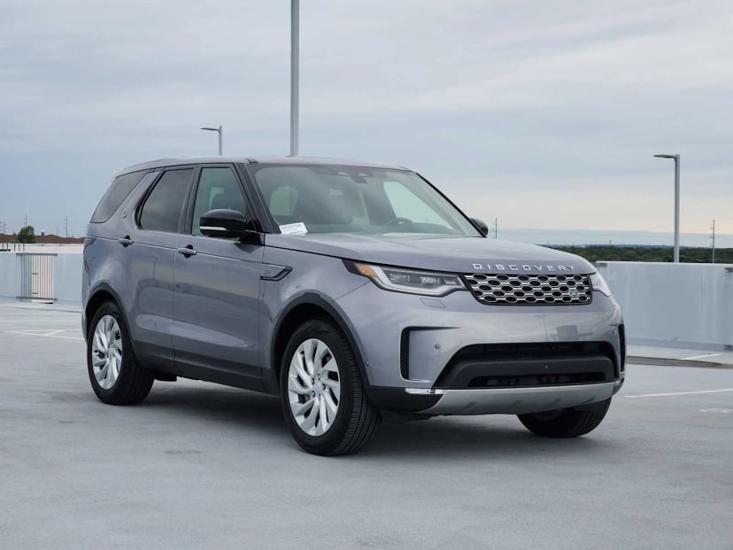 2025 Land Rover Discovery - Image 3