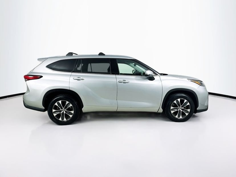 2020 Toyota Highlander - Image 8