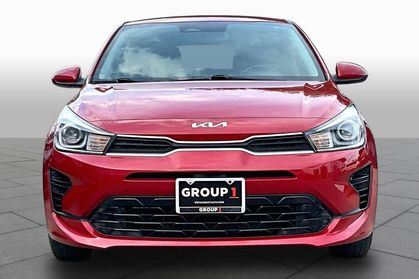 2023 Kia Rio 5-Door - Image 4