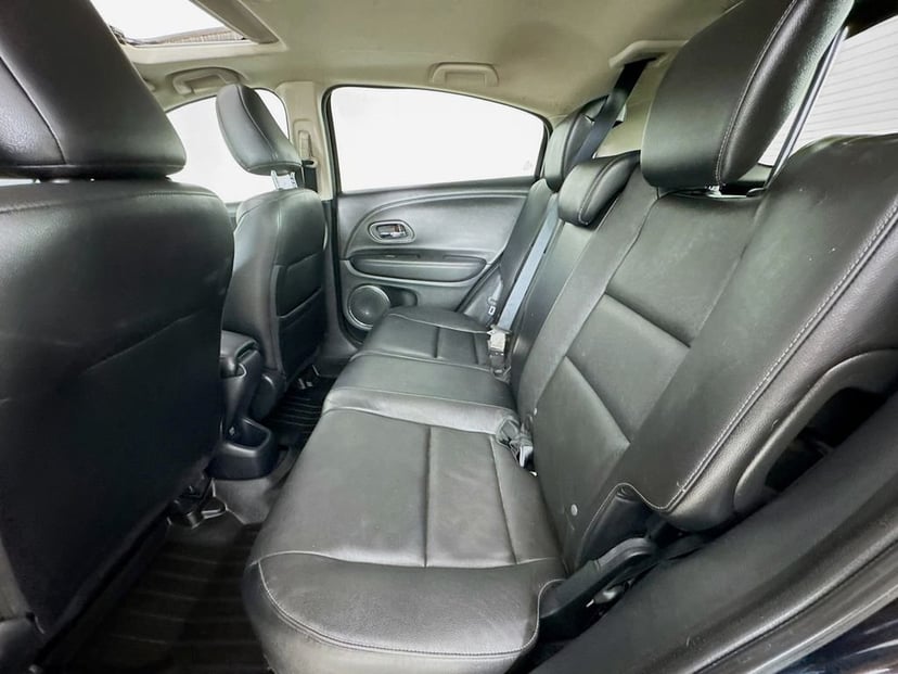 2016 Honda HR-V - Image 30