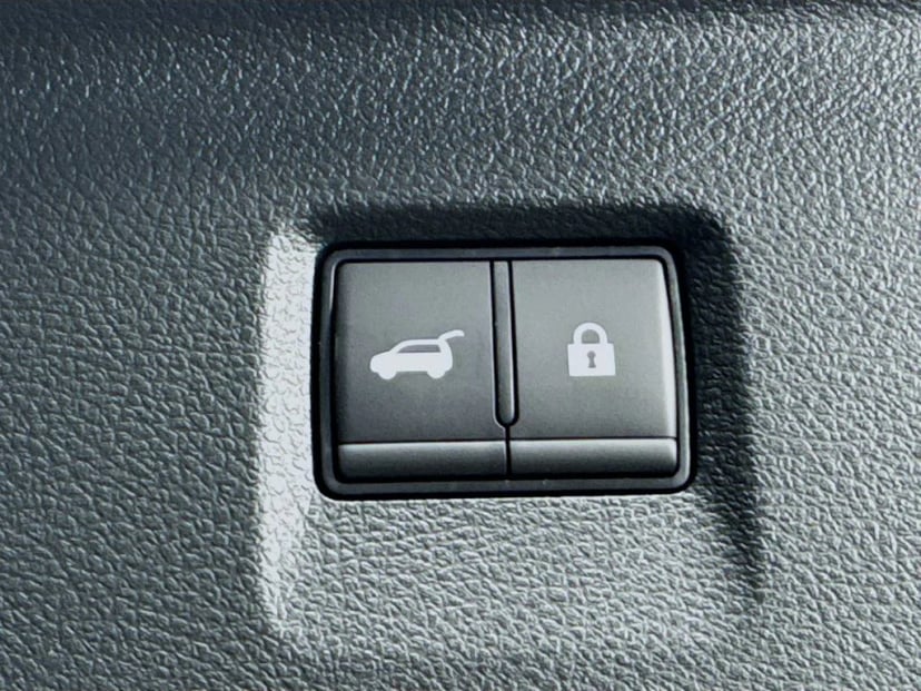 2027 INFINITI QX60 - Image 32