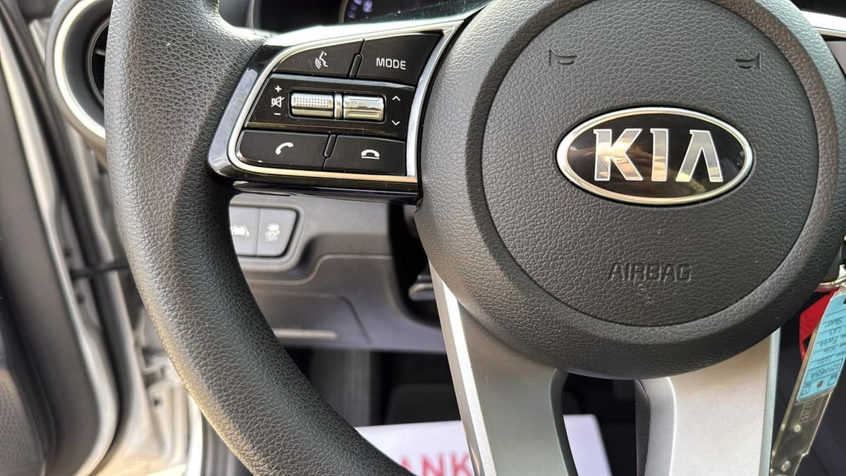 2020 Kia Forte - Image 10