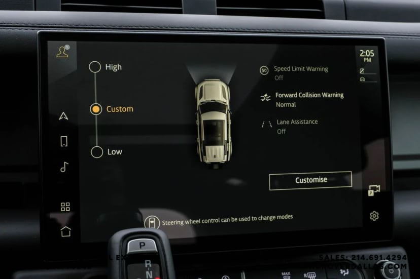 2026 Land Rover Defender 110 - Image 32