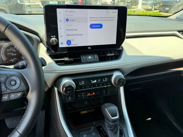 2023 Toyota RAV4 Hybrid - Image 15