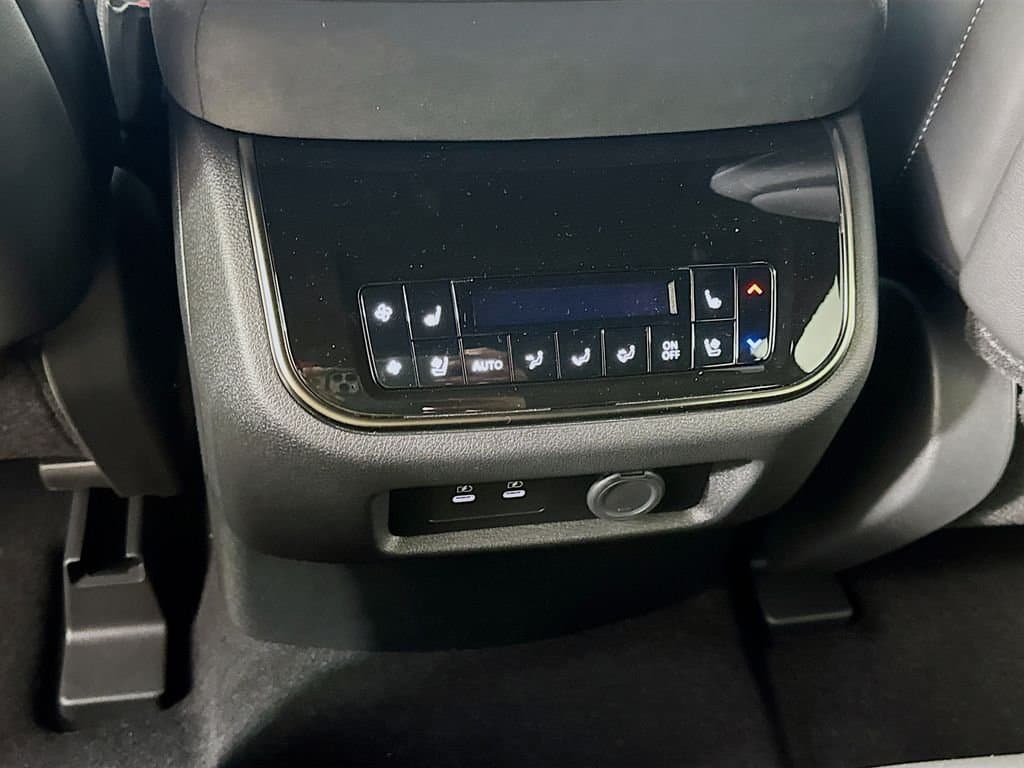 2026 INFINITI QX80 - Image 31