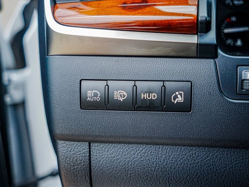 2021 Lexus LX - Image 23