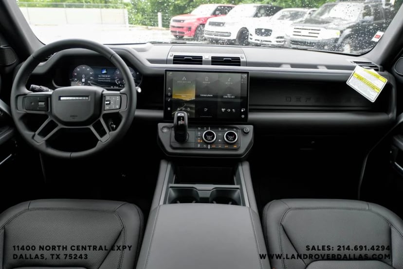 2026 Land Rover Defender 110 - Image 15