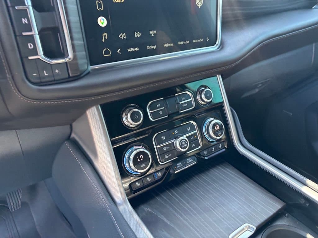 2022 GMC Yukon - Image 17