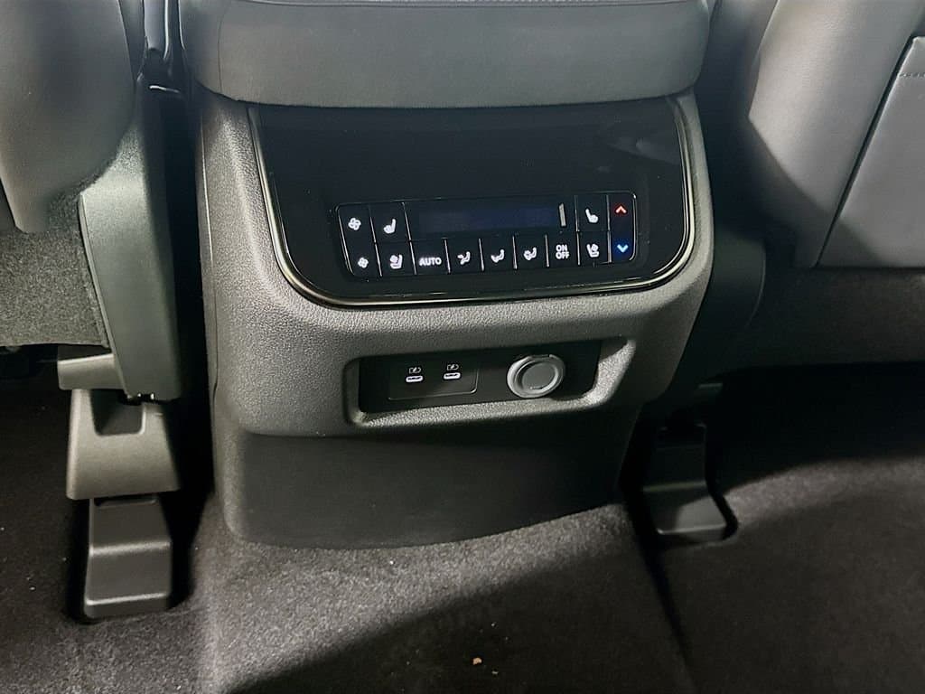 2026 INFINITI QX80 - Image 31