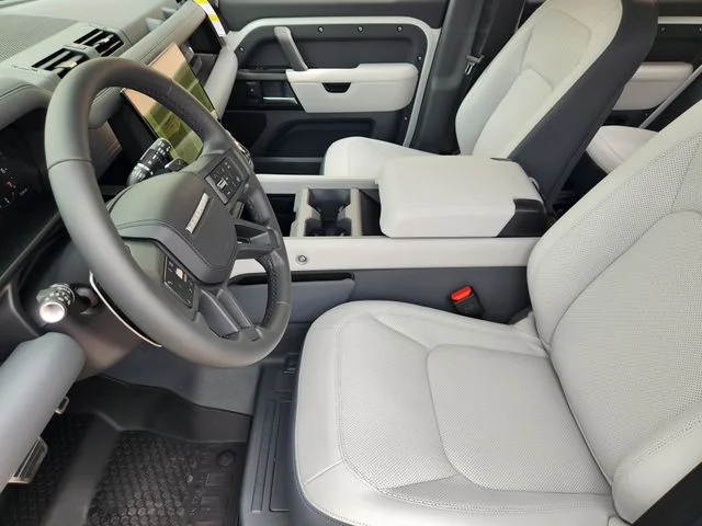 2026 Land Rover Defender 130 - Image 13