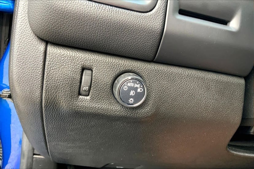 2019 Chevrolet Colorado - Image 32