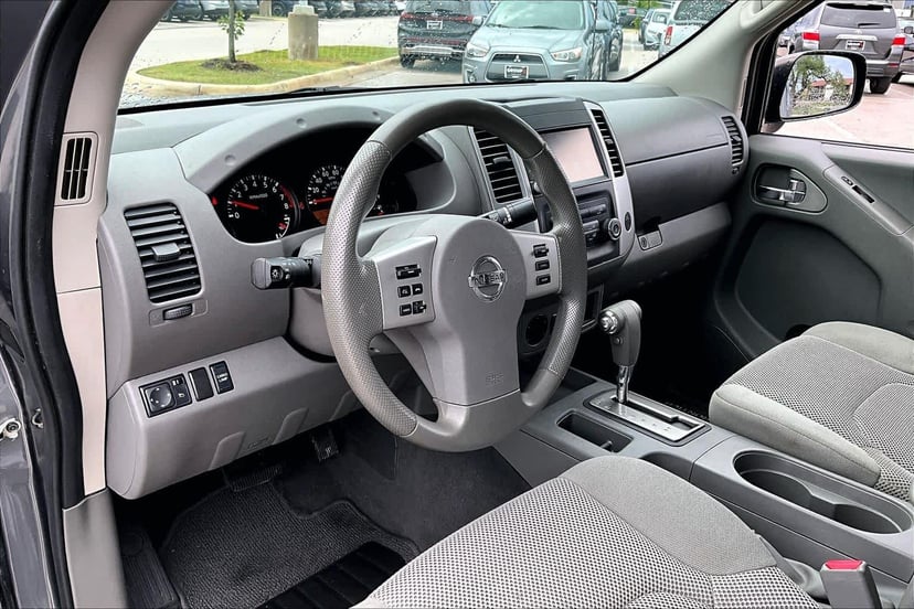 2019 Nissan Frontier - Image 18