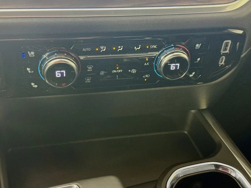 2025 GMC Sierra 1500 - Image 18
