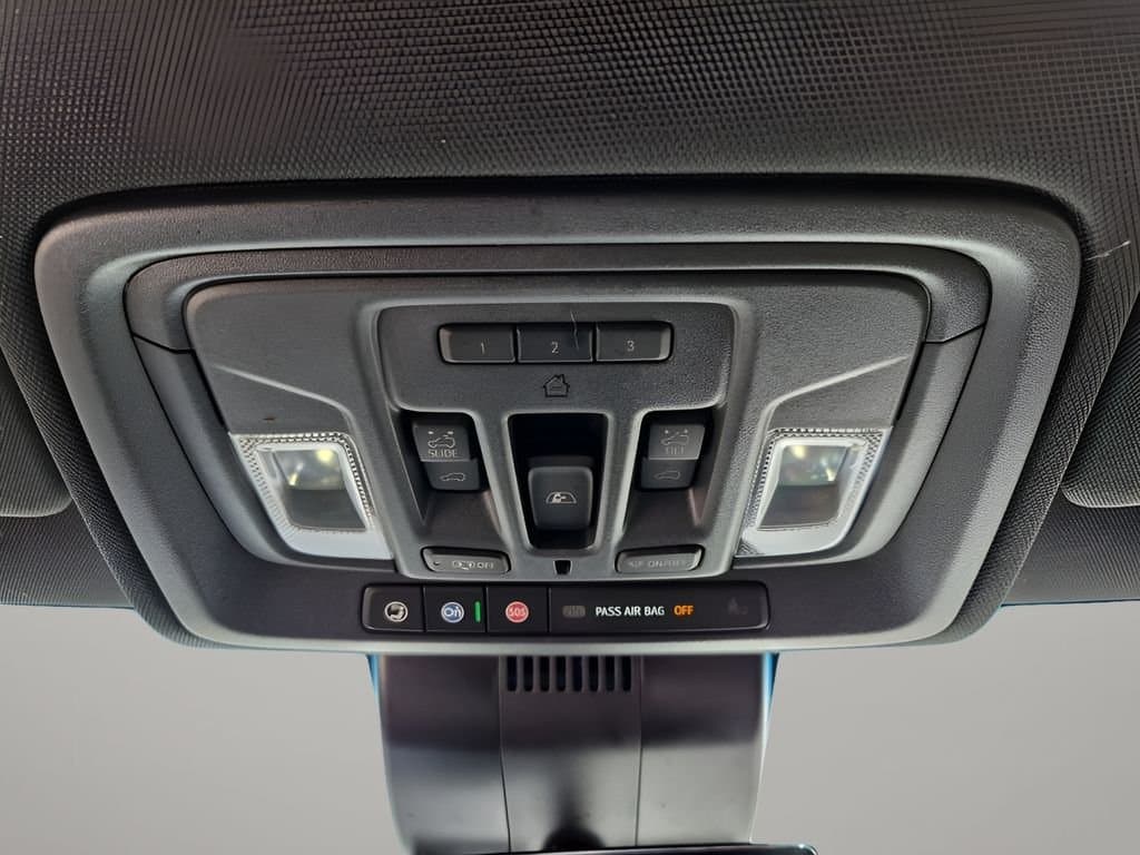 2025 GMC Sierra 1500 - Image 42