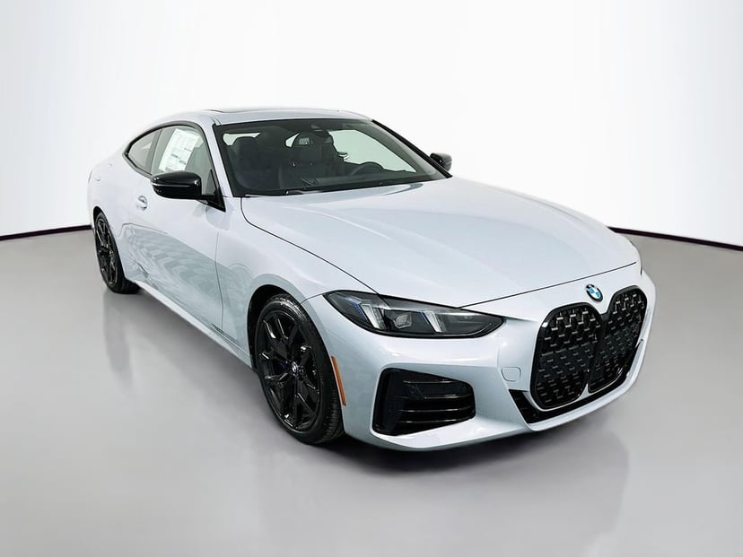 2025 BMW 4 Series - Image 3