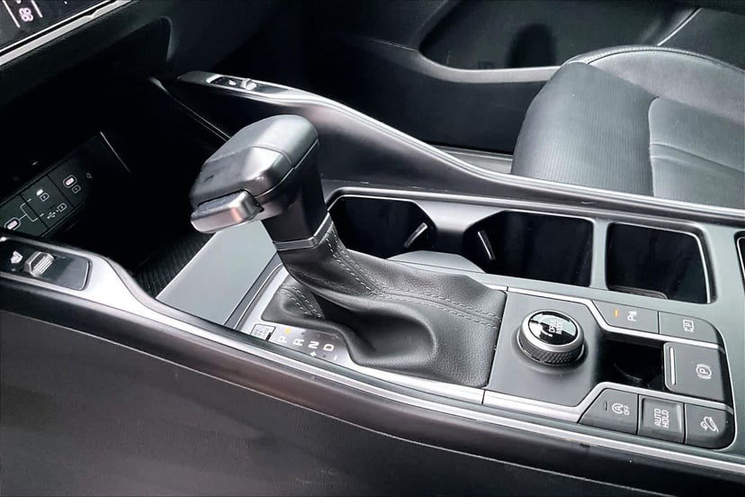2025 Kia Sorento - Image 16