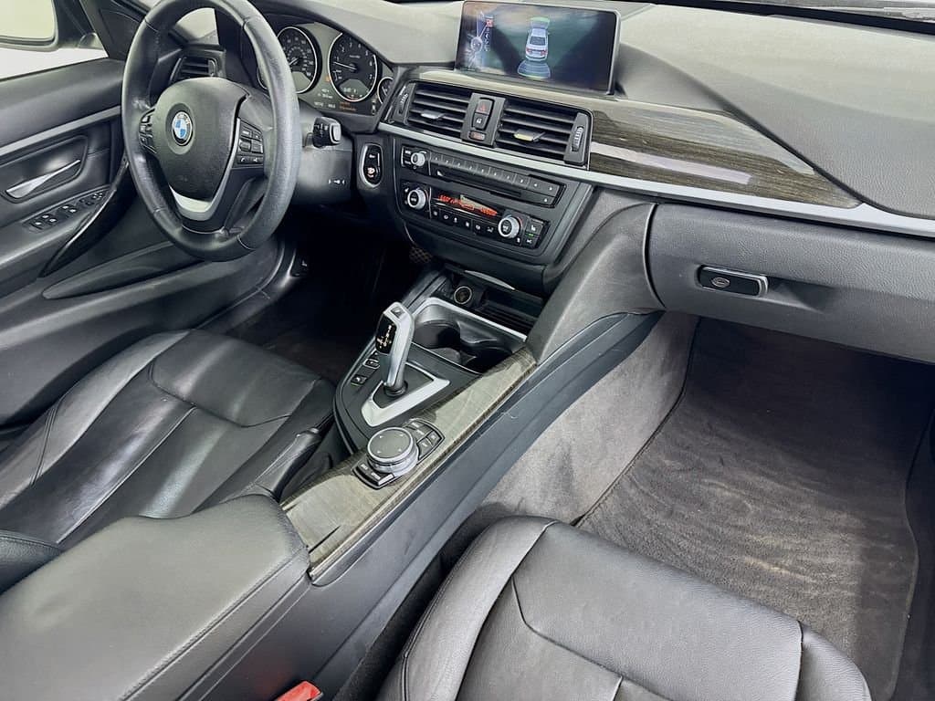 2015 BMW 3 - Image 38