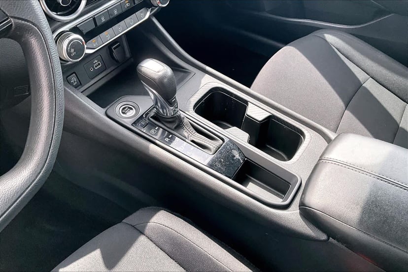 2024 Nissan Sentra - Image 16
