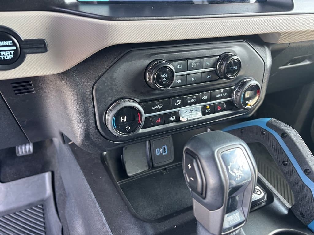 2023 Ford Bronco - Image 18