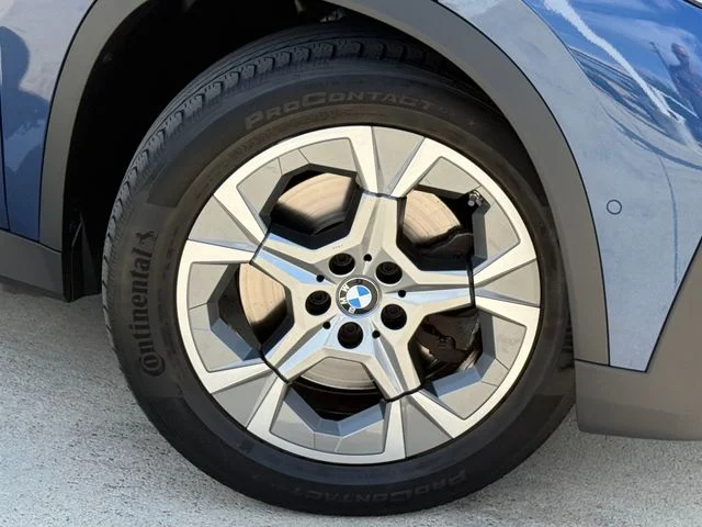 2023 BMW X1 - Image 2