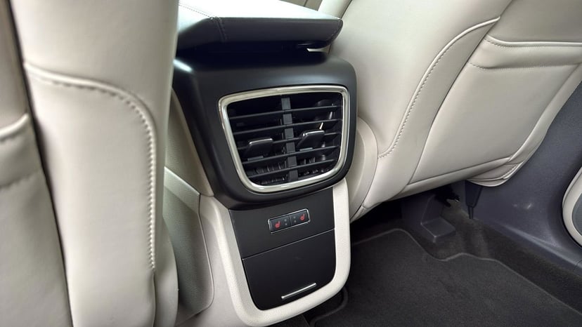 2020 Lincoln Nautilus - Image 28