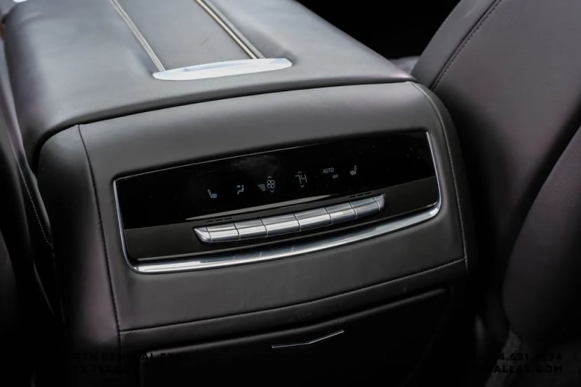 2021 Cadillac Escalade - Image 45