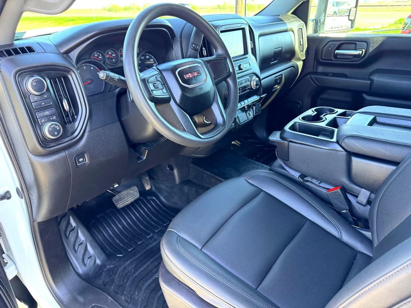 2024 GMC Sierra 2500HD - Image 11