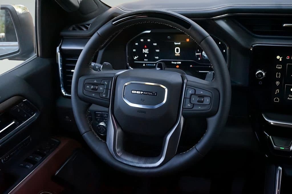 2025 GMC Sierra 1500 - Image 17