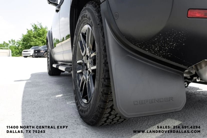 2026 Land Rover Defender 110 - Image 47