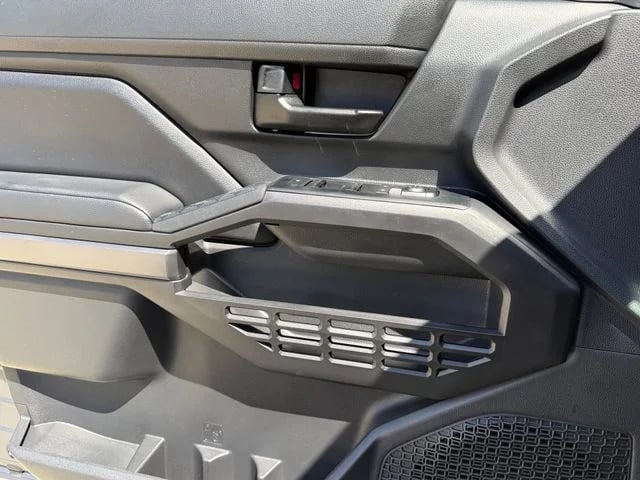 2025 Toyota Tacoma - Image 23