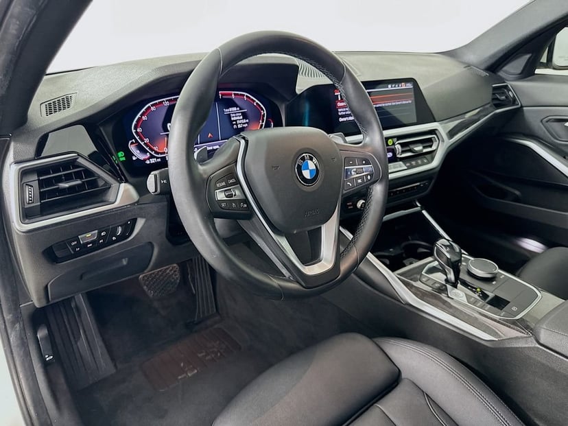 2019 BMW 3 Series - Image 9