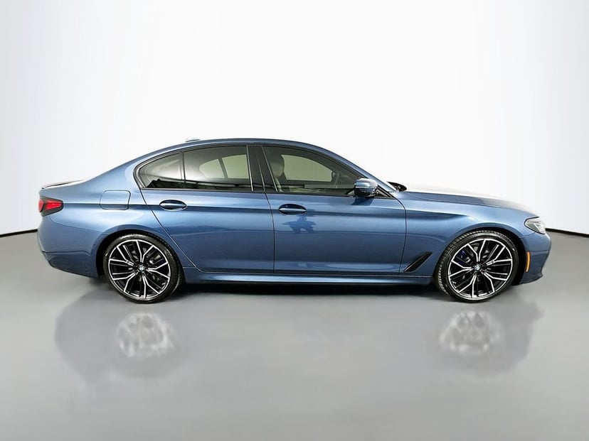 2023 BMW 5 Series - Image 4