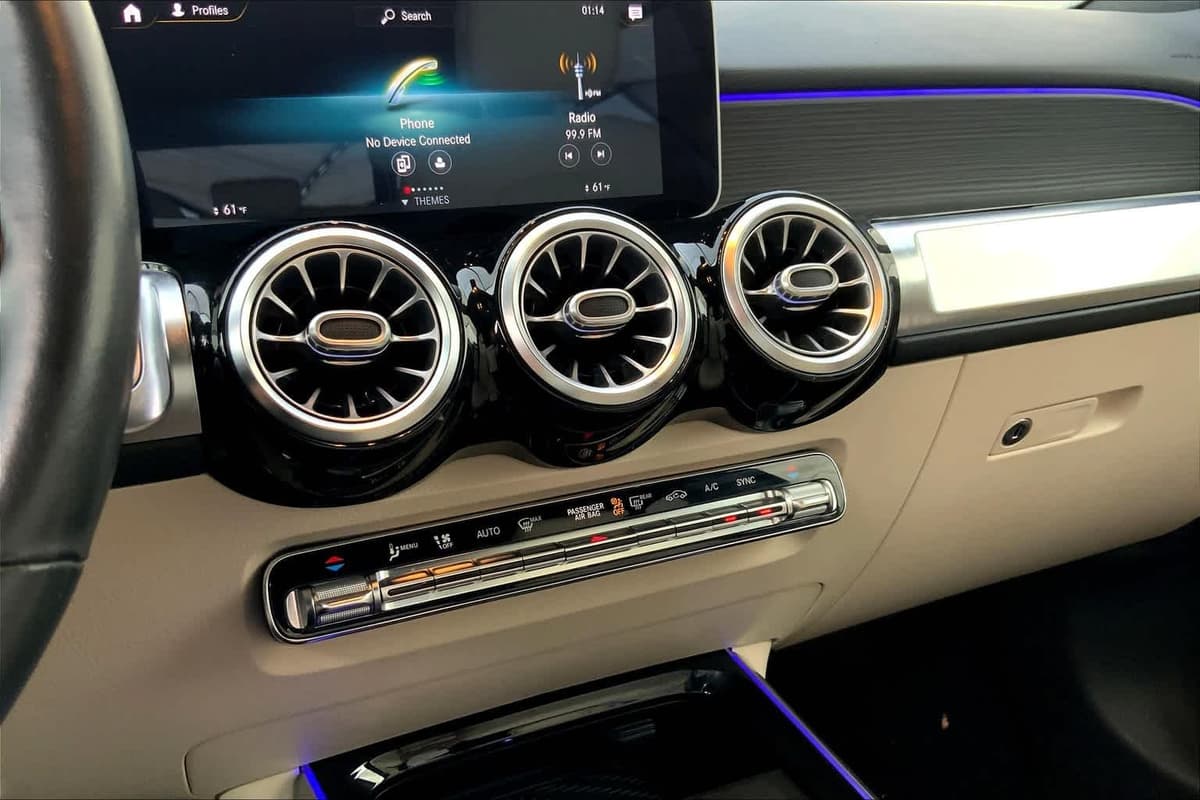 2020 Mercedes-Benz GLB 250 - Image 31