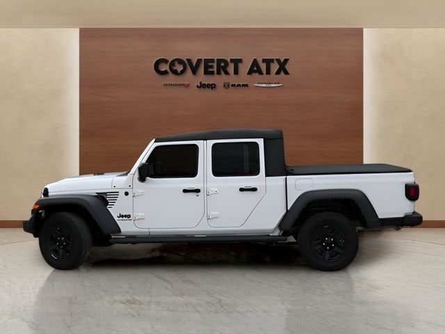 2022 Jeep Gladiator - Image 2