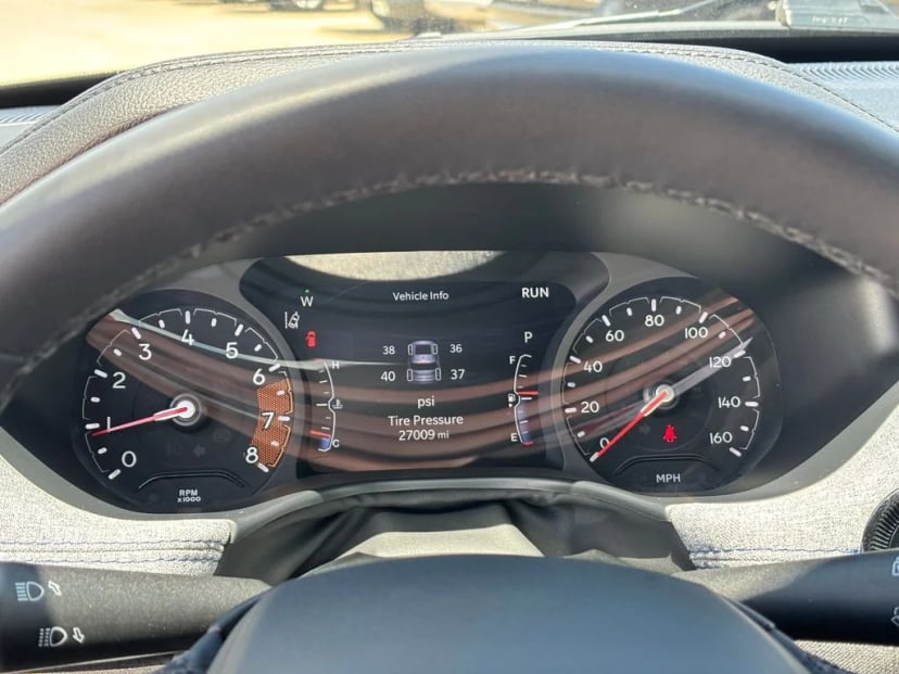 2025 Jeep Compass - Image 11