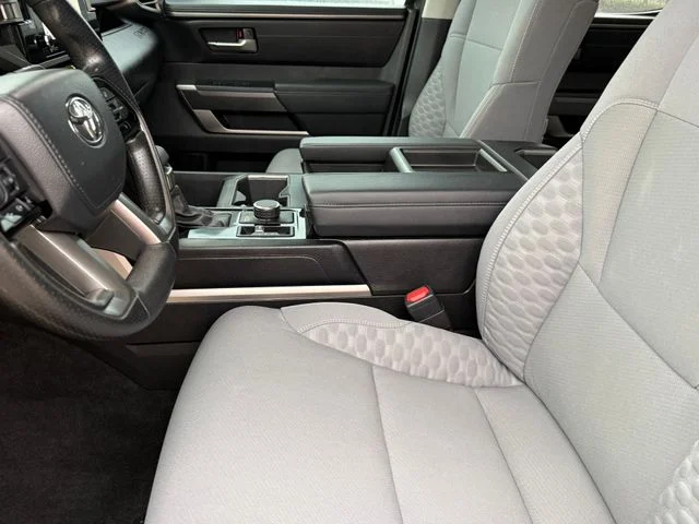 2023 Toyota Tundra - Image 11