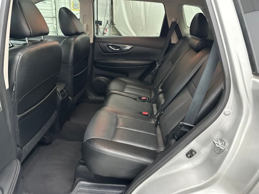 2015 Nissan Rogue - Image 20