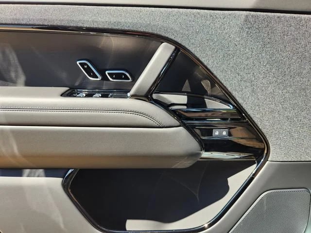2026 Land Rover Range Rover Sport - Image 16