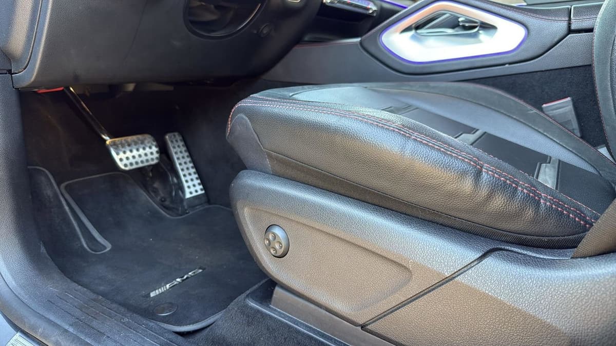 2021 Mercedes-Benz GLE - Image 11