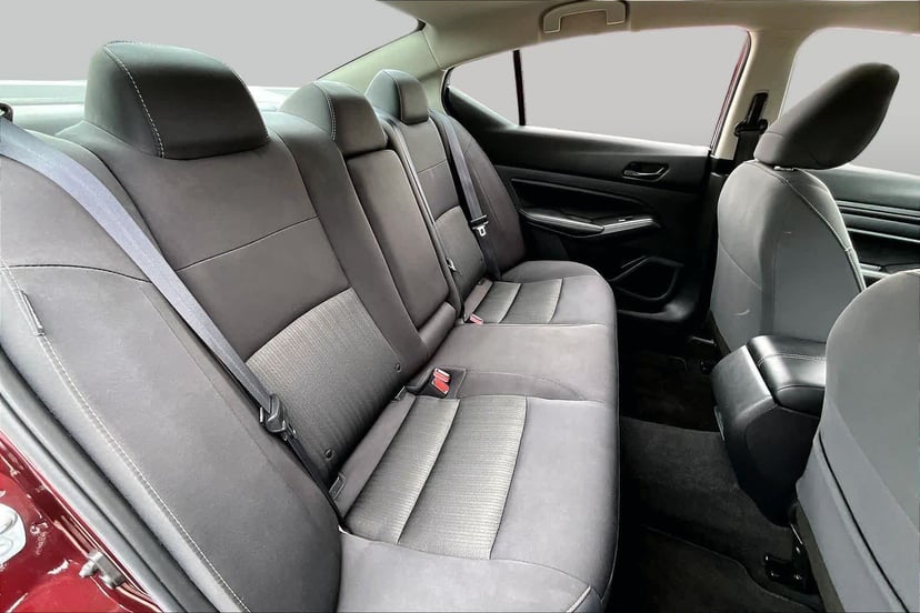 2025 Nissan Altima - Image 20