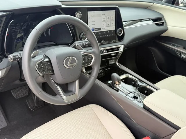 2024 Lexus RX - Image 9