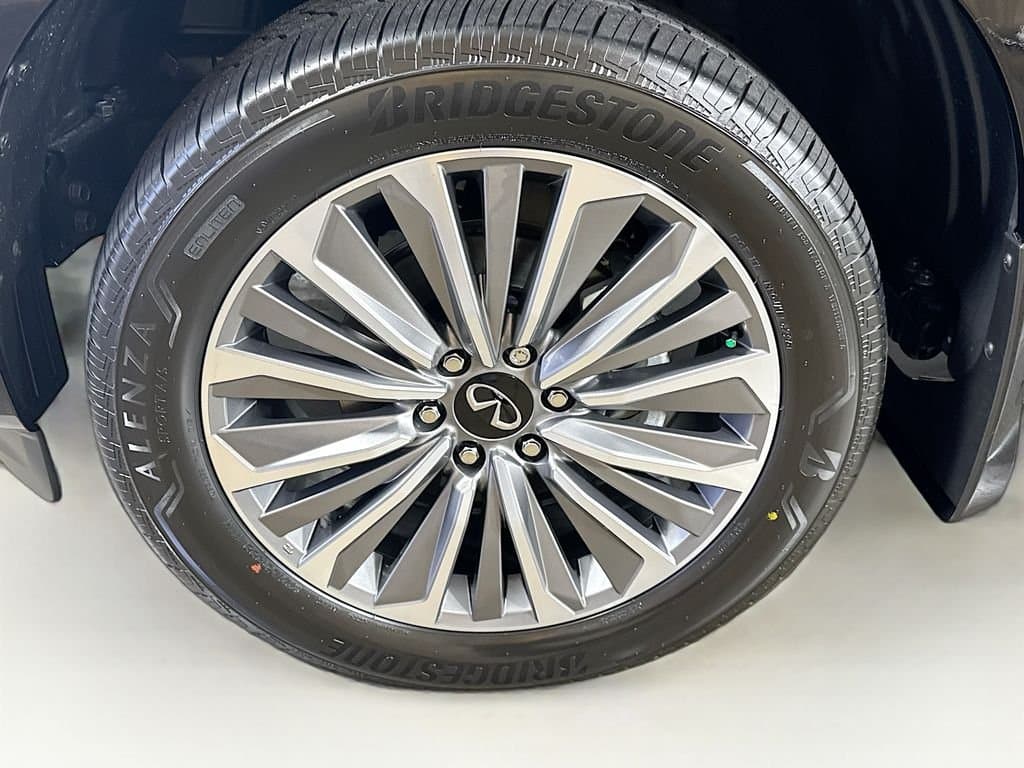 2026 INFINITI QX80 - Image 42