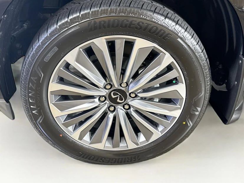 2026 INFINITI QX80 - Image 41